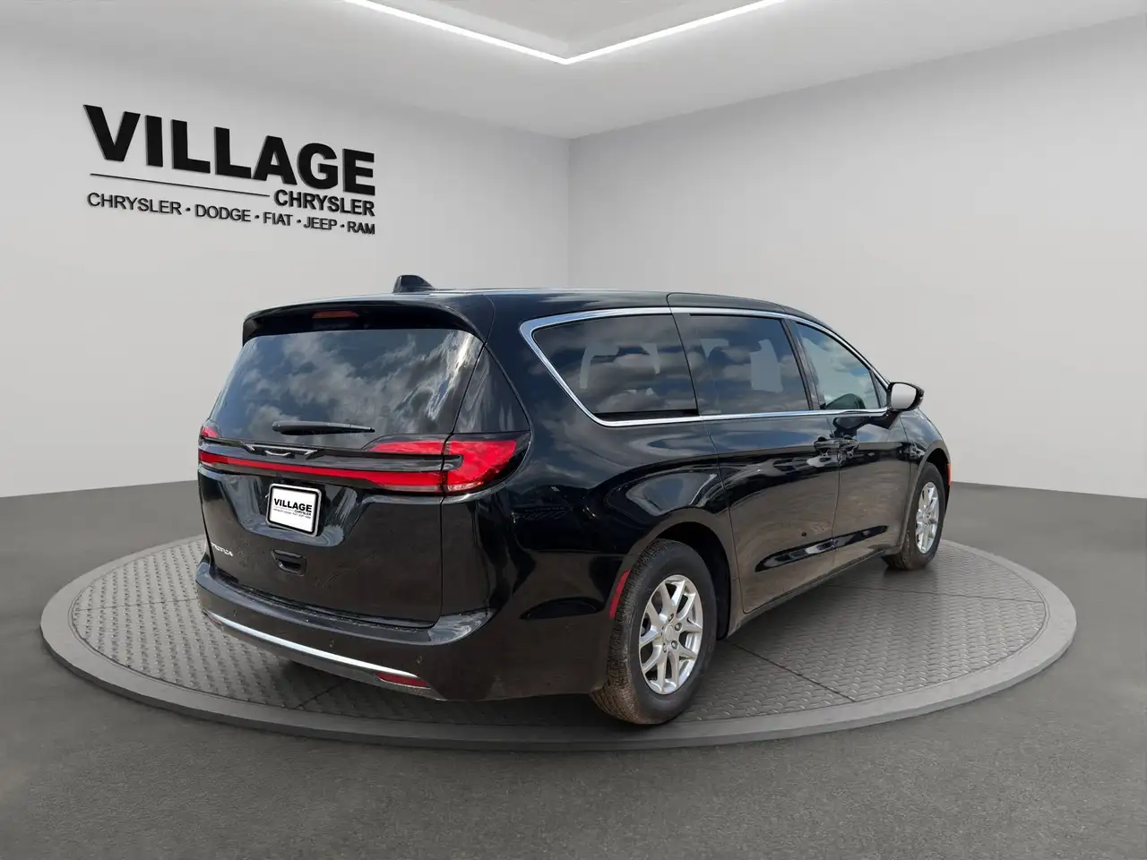 Chrysler Pacifica снимка Chrysler Pacifica