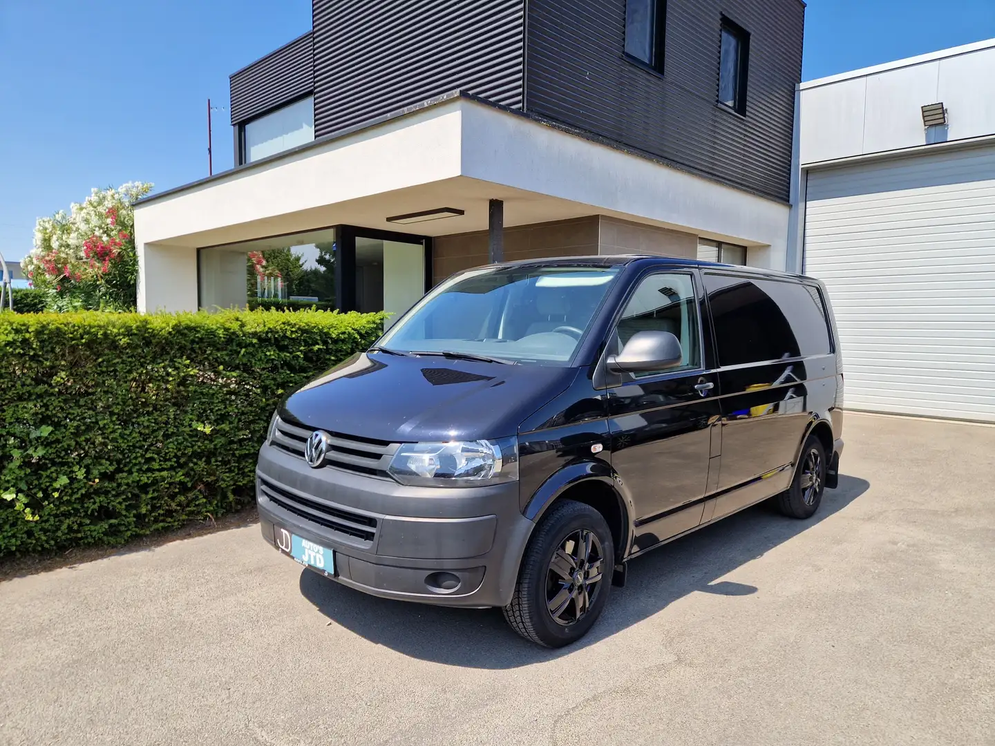 Volkswagen T5 Transporter 2.0 TDI 102PK Airco *geïsoleerd* Basis camper Noir - 1