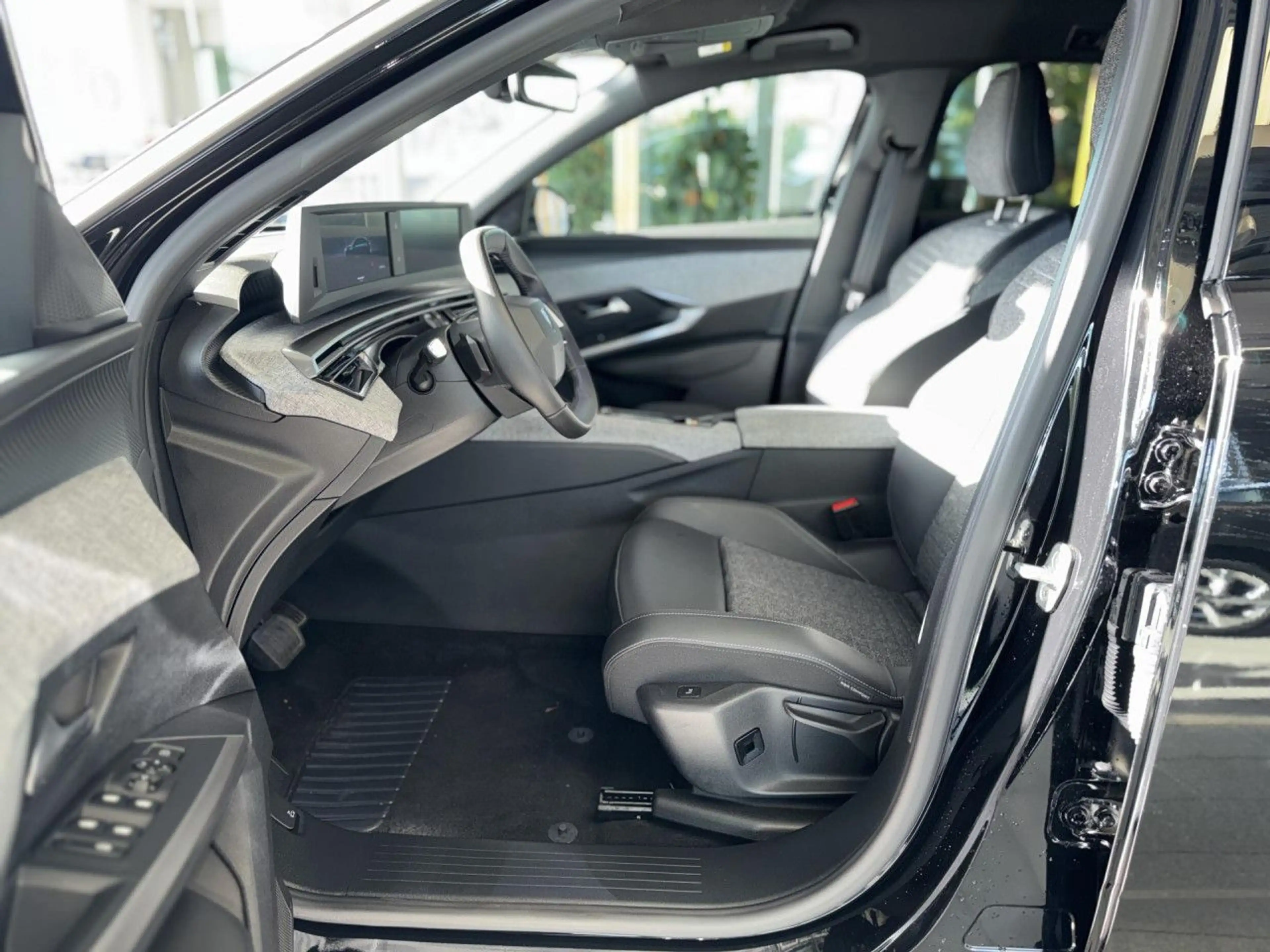 Peugeot 3008 Hybrid 145 Allure e-DSC6, Kamera, Sitzheizung — photo 10