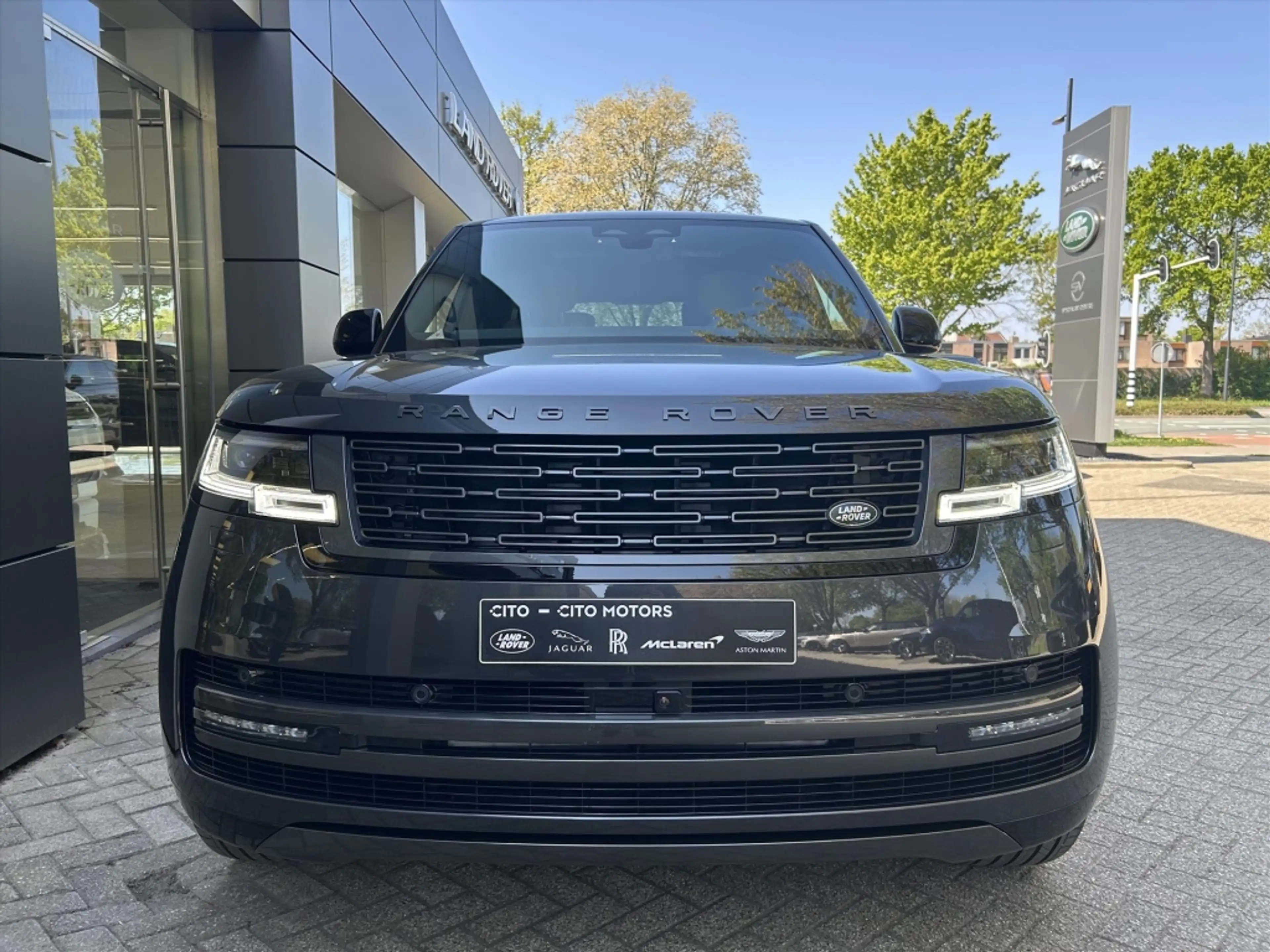 Land Rover Range Rover P550e PHEV AWD Autobiography — photo 14
