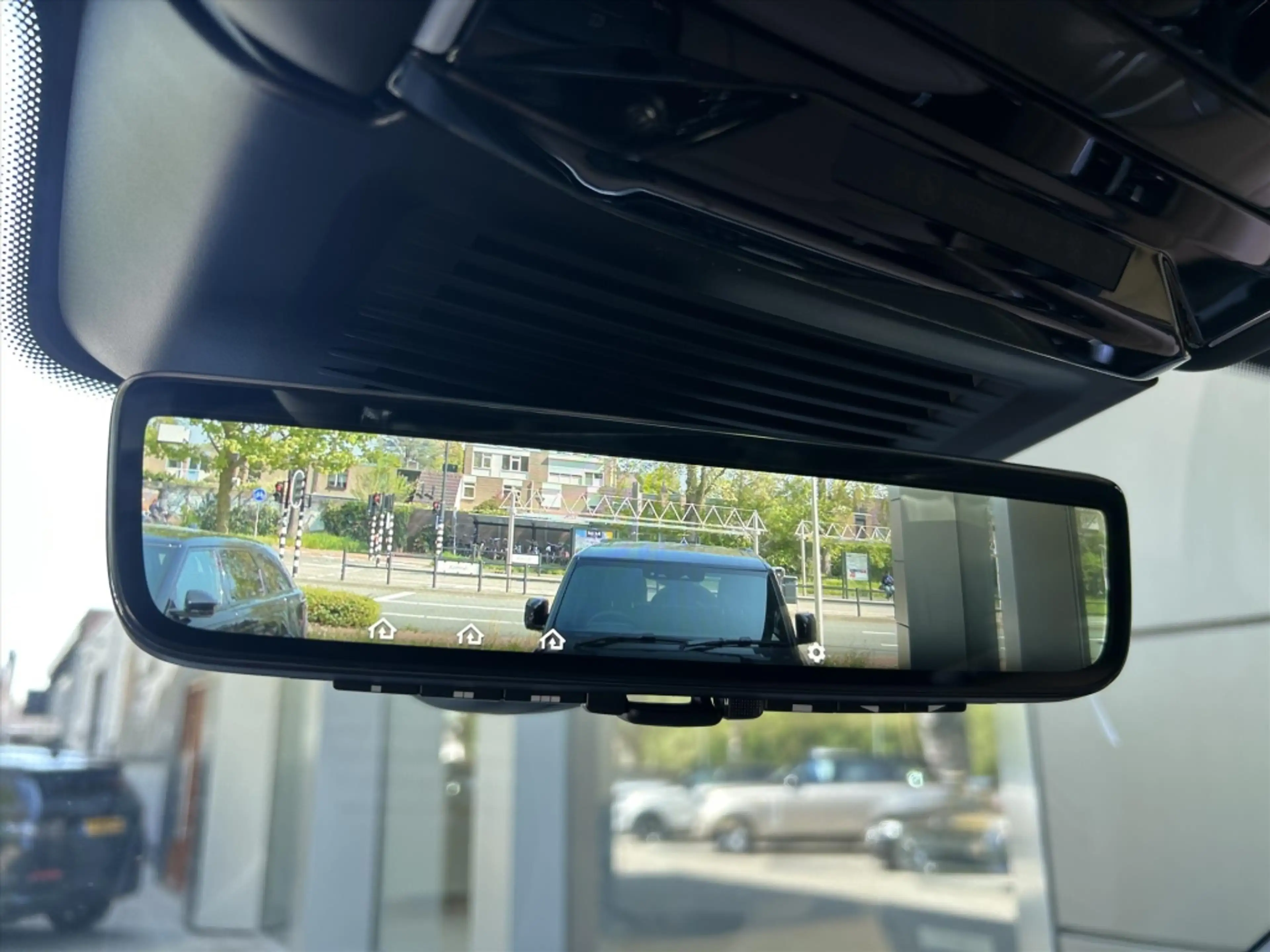 Land Rover Range Rover P550e PHEV AWD Autobiography — photo 4