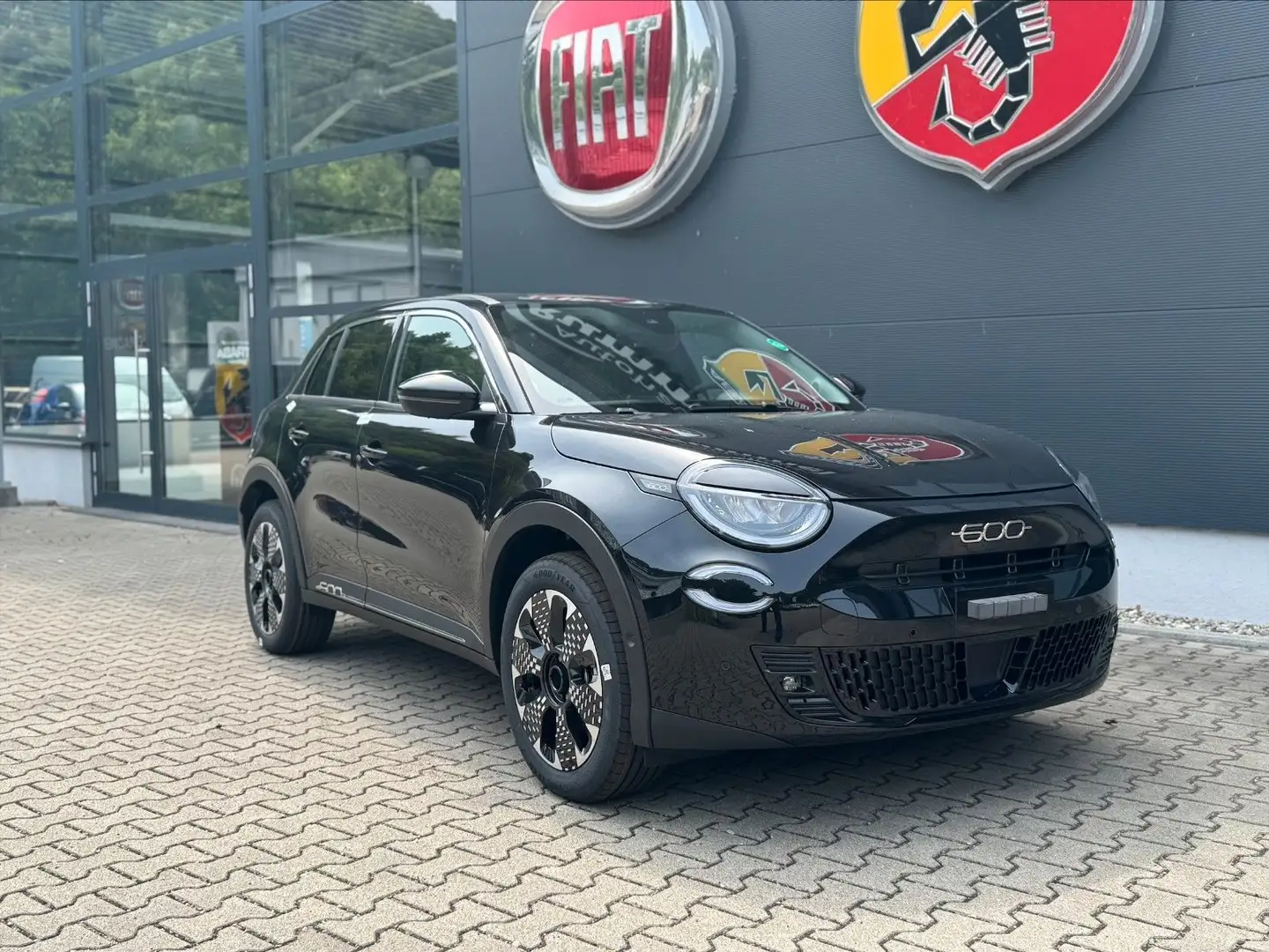 Fiat 600e La Prima 54 kWh Schwarz - 1
