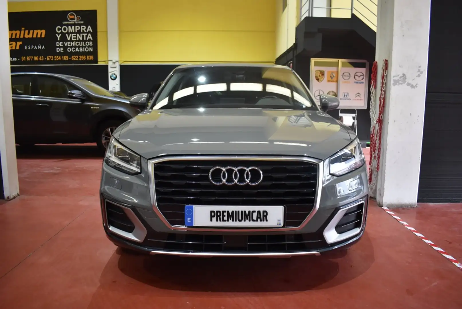 Audi Q2 1.0 TFSI Advanced 85kW Grijs - 2