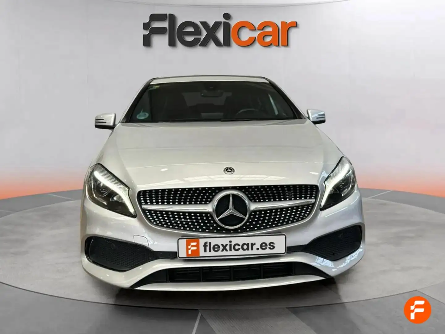 Mercedes-Benz A 200 d AMG Line Gris - 2