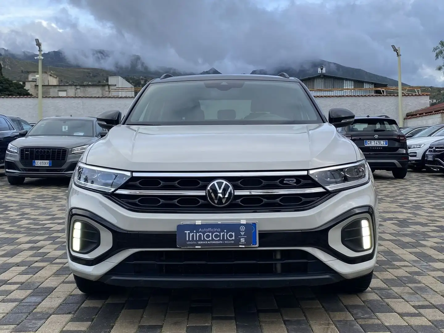 Volkswagen T-Roc R-LINE 2.0 TDI SCR 110 KW (150 CV) DSG Noir - 2