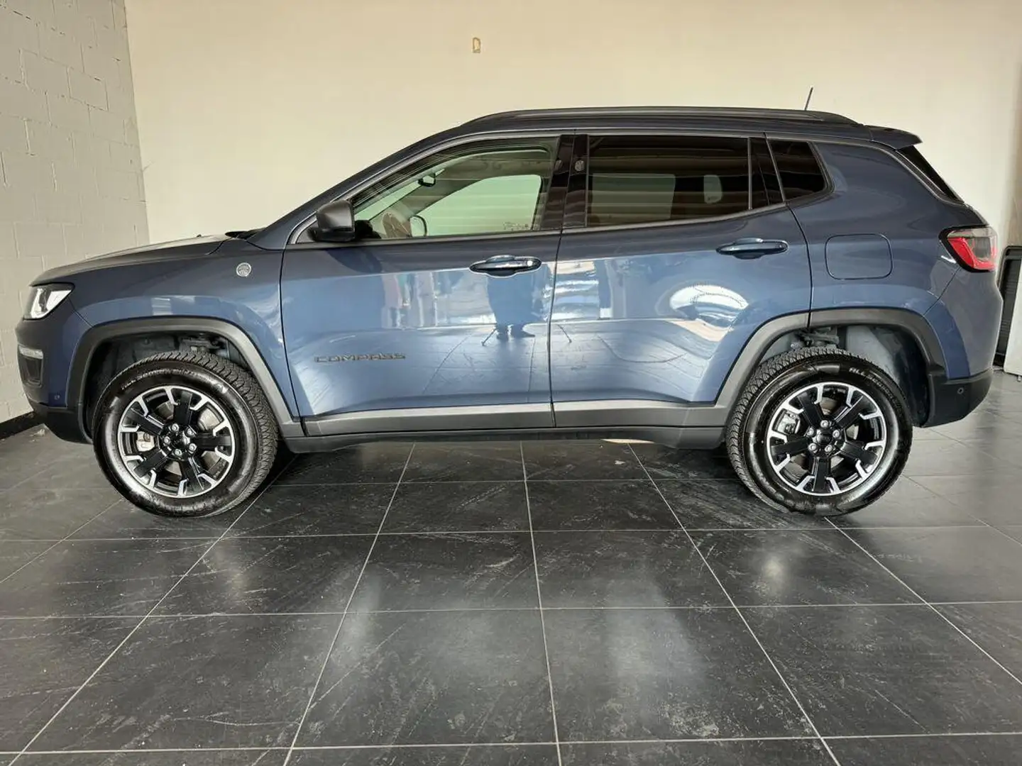 Jeep Compass 1.3 turbo t4 phev Trailhawk 4xe at6 Grigio - 2