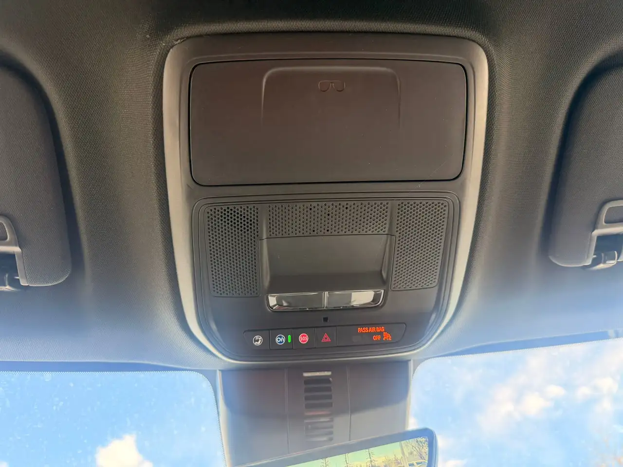 GMC Acadia снимка GMC Acadia