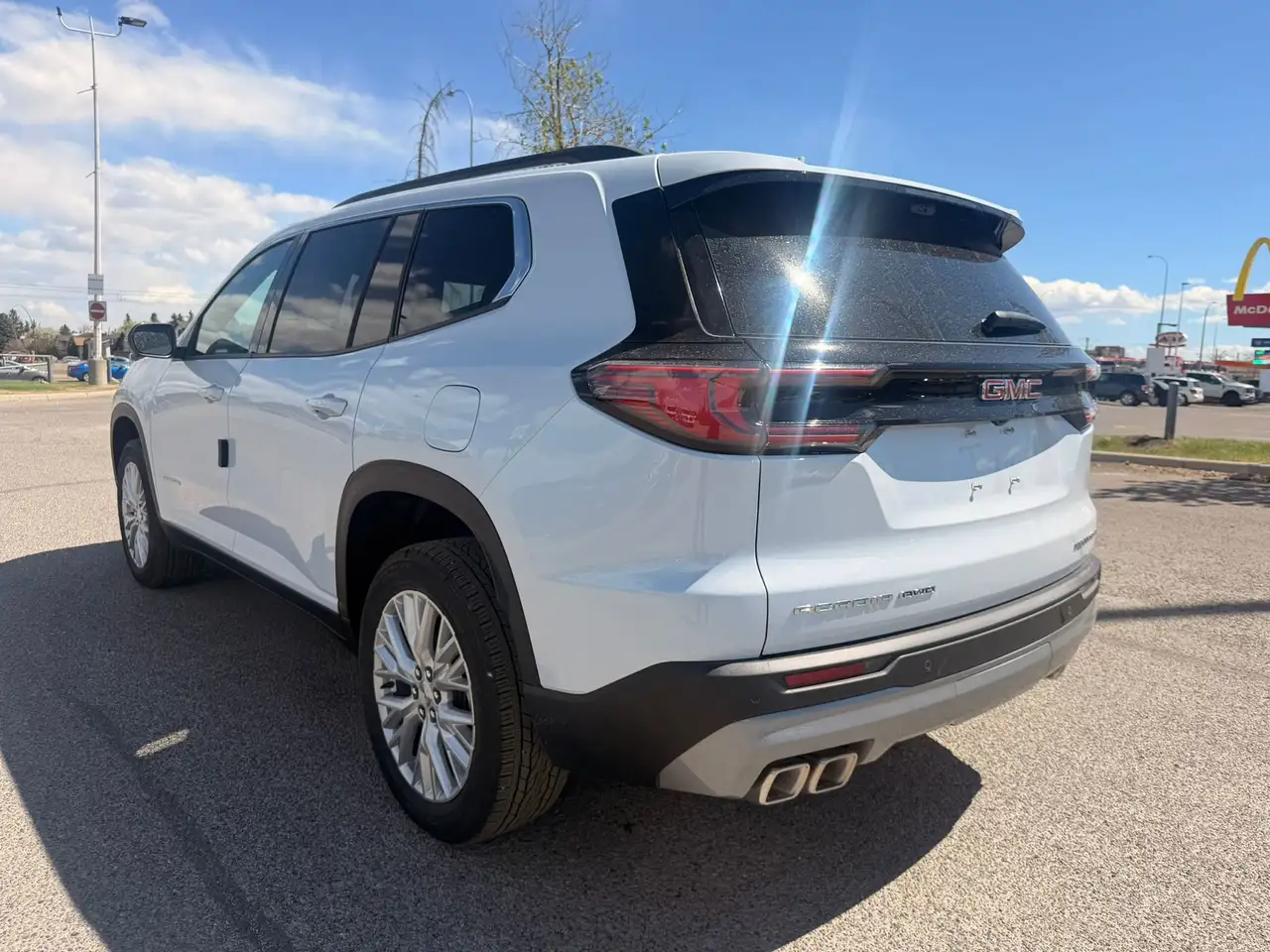 GMC Acadia снимка GMC Acadia