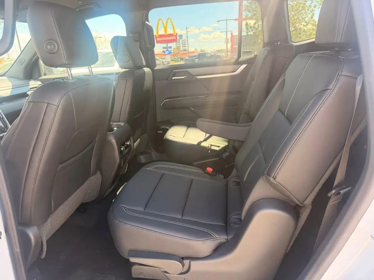 GMC Acadia снимка GMC Acadia