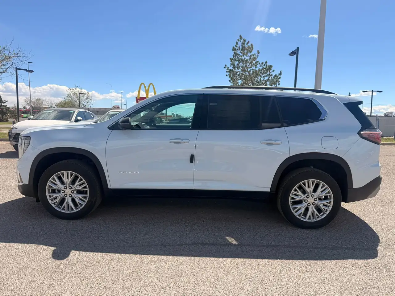 GMC Acadia снимка GMC Acadia