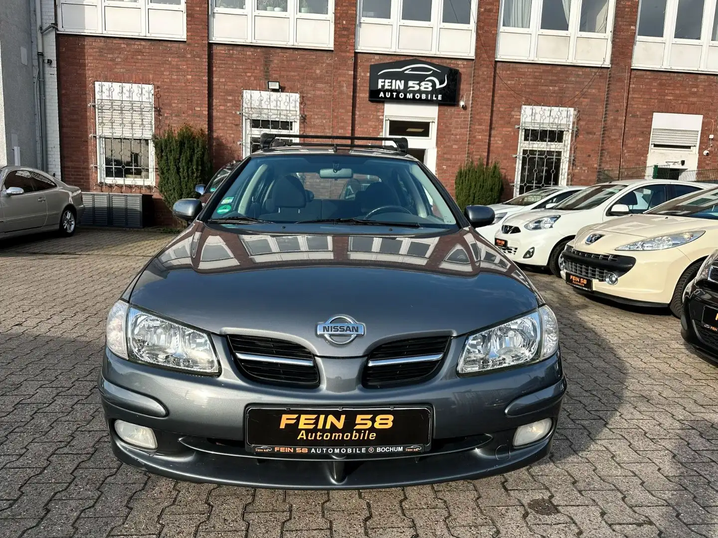 Nissan Almera 1 Hand Tüv 10/2027 Grau - 2