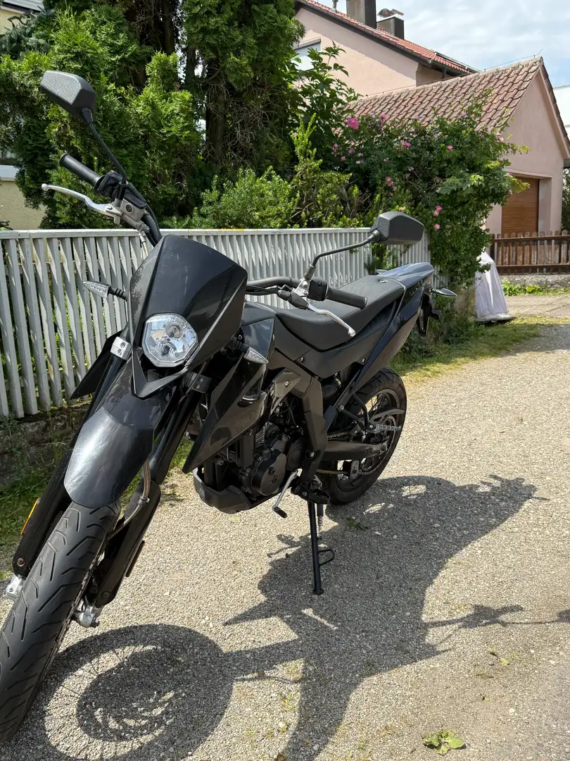 Malaguti XSM 125 Чорний - 2