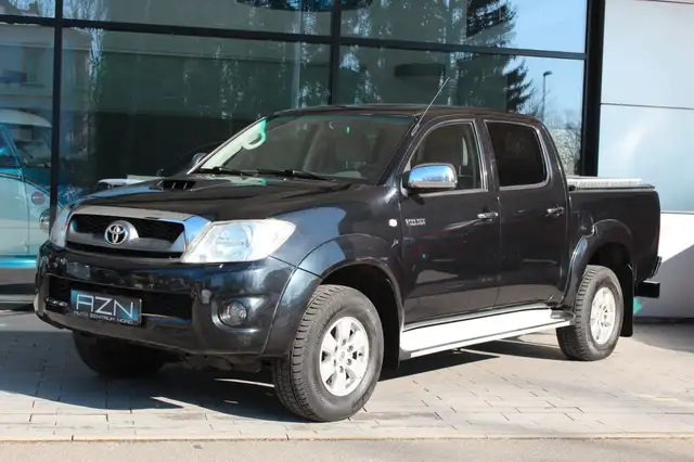 Toyota Hilux 3.0 Double Cab Life 4x4 mit TÜV neu!
