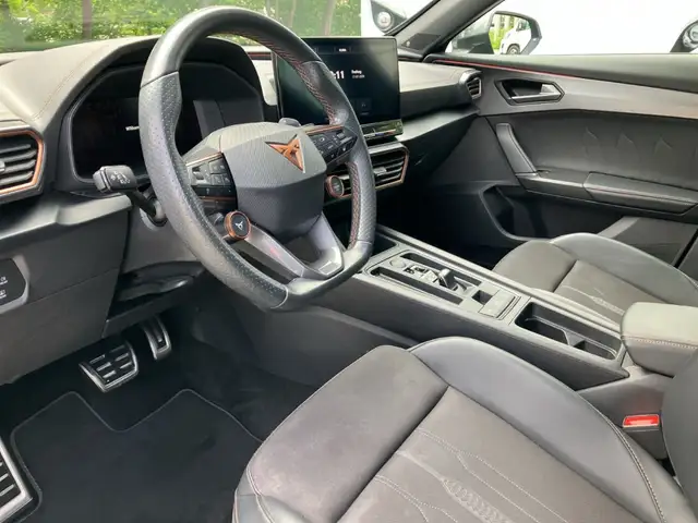 Cupra Formentor view 10