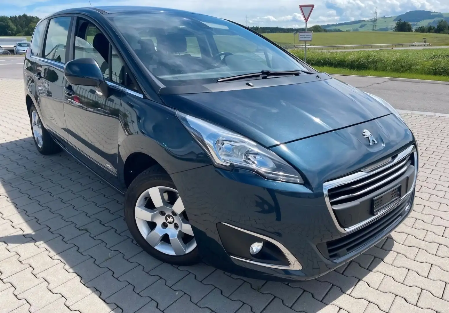 Peugeot 5008 5008 1.6 VTi 120ch BVM5 Access 5pl Bleu - 1