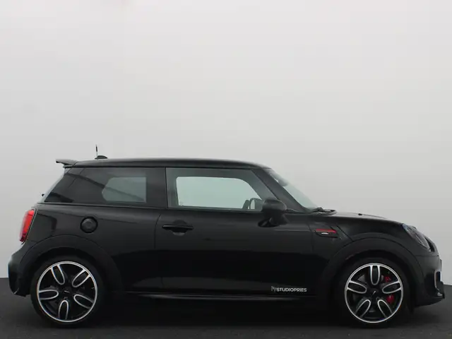Mini Hatch view 21