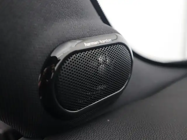 Mini Hatch view 16