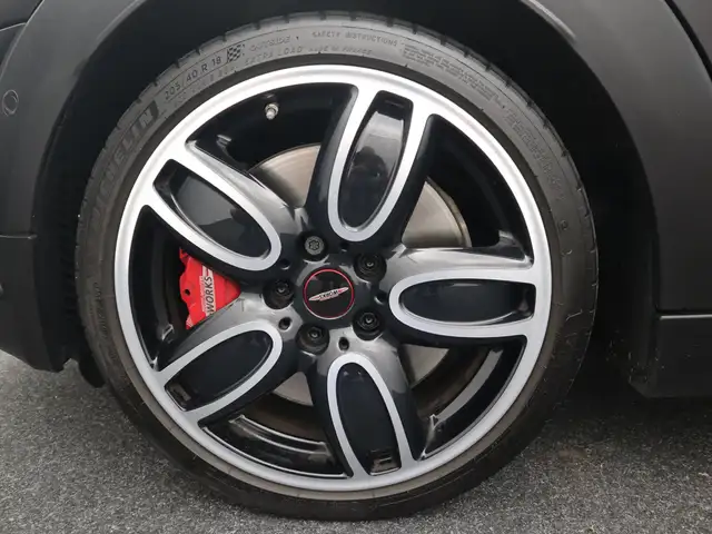 Mini Hatch view 6