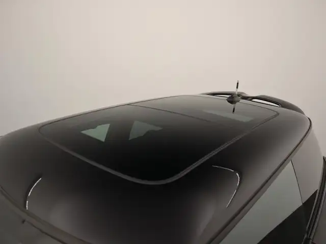 Mini Hatch view 18