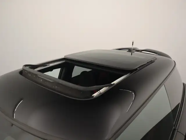Mini Hatch view 19