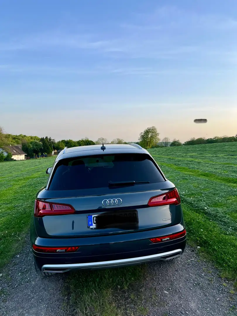 Audi Q5 45 TDI quattro tiptronic design Grau - 2
