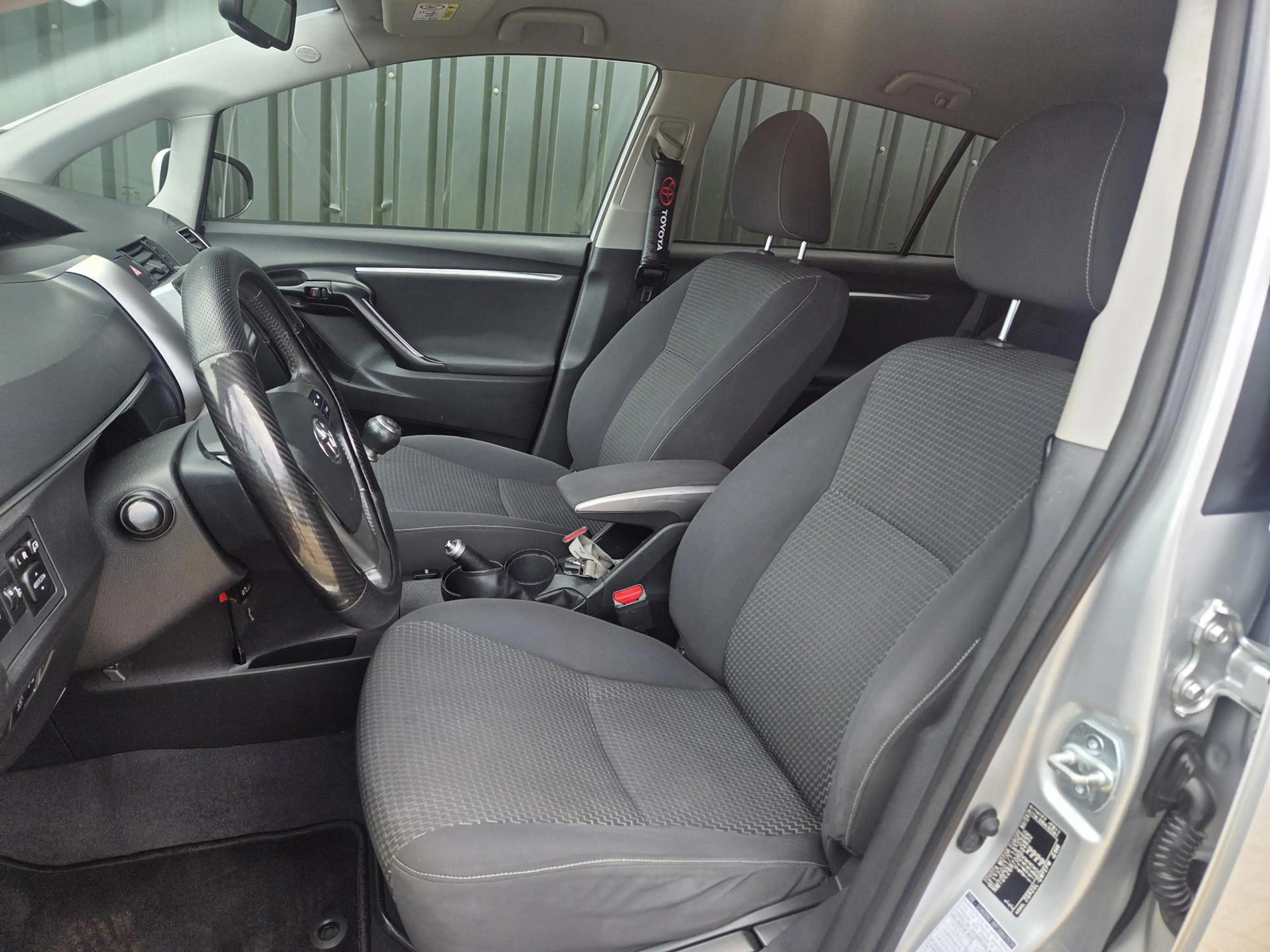 Toyota Verso 1.6 VVT-i Business 7 persoons — photo 11