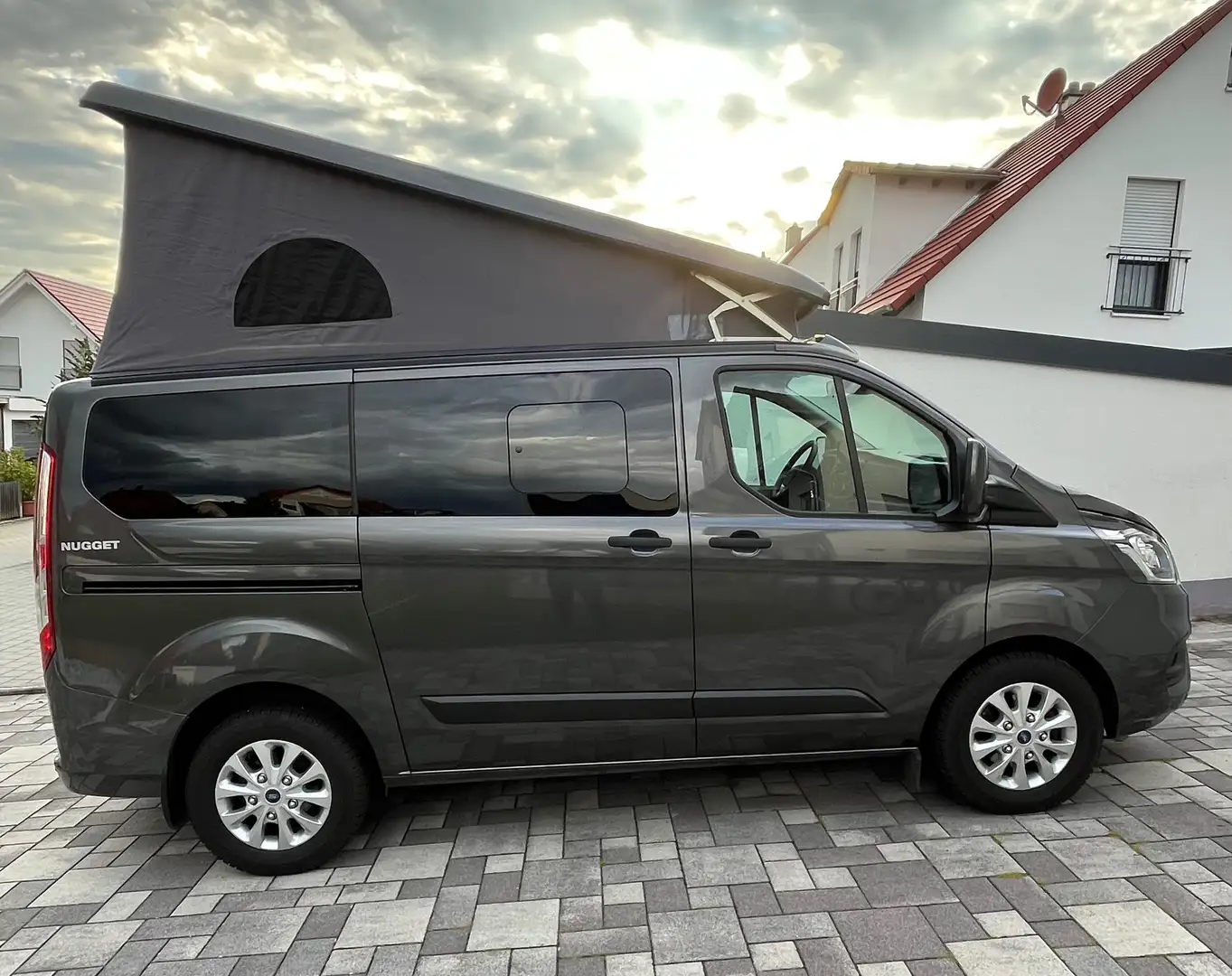 Ford Transit Custom 320 L1H2 VA Nugget Grijs - 2