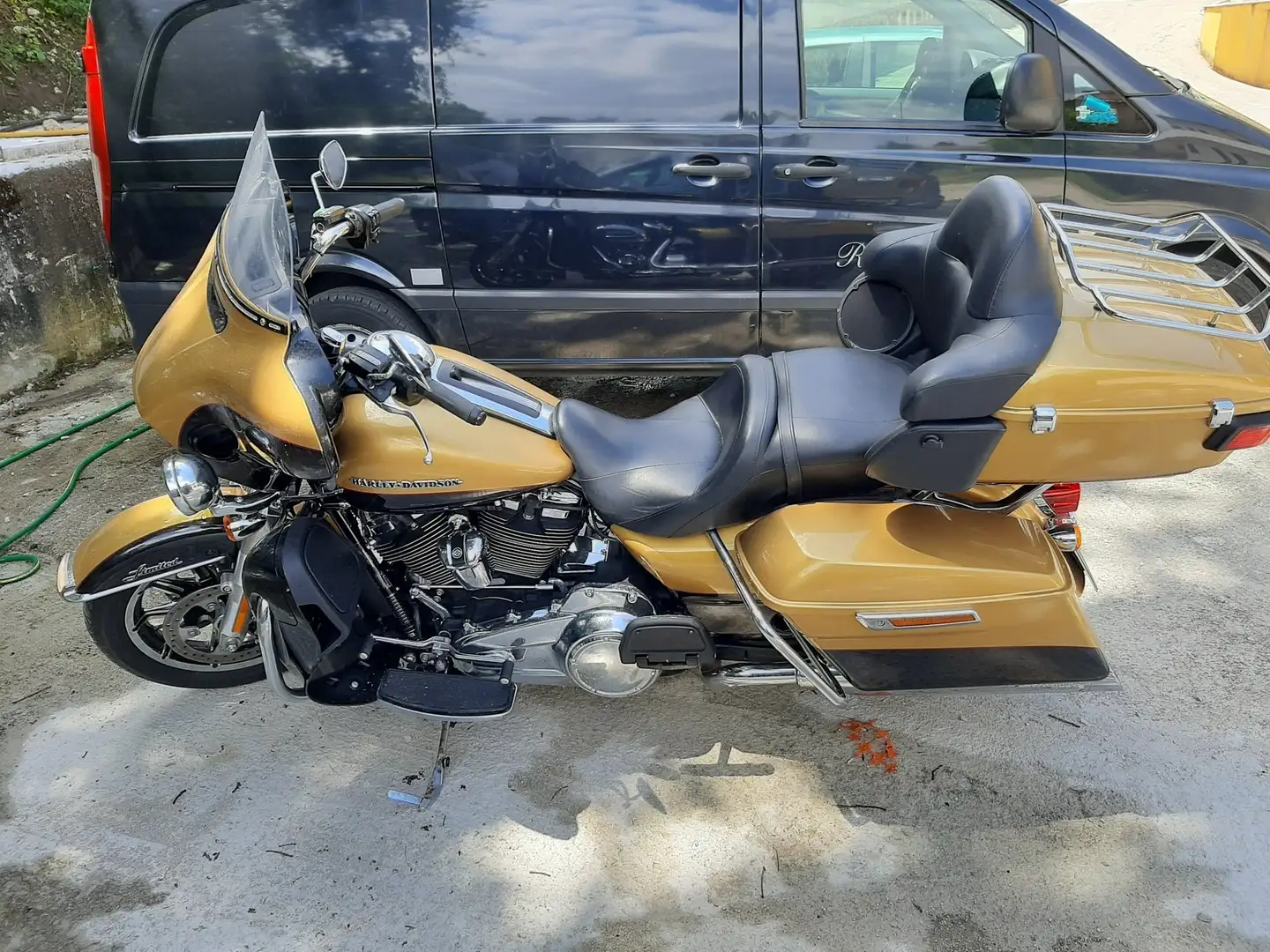 Harley-Davidson Electra Glide Touring Limited Oro - 2