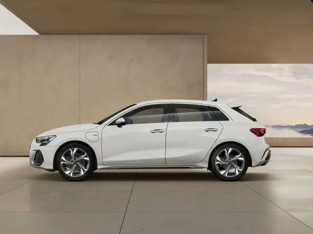 Audi A3 view 4