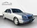 Mercedes-Benz E 230 Avantgarde Lim. Aut. 1.HAND/XENON/NAVI/GSD Silber - thumbnail 7