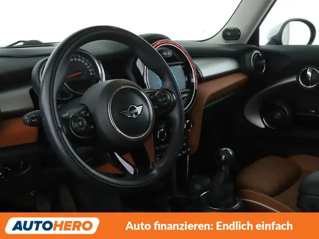 Mini Hatch view 11