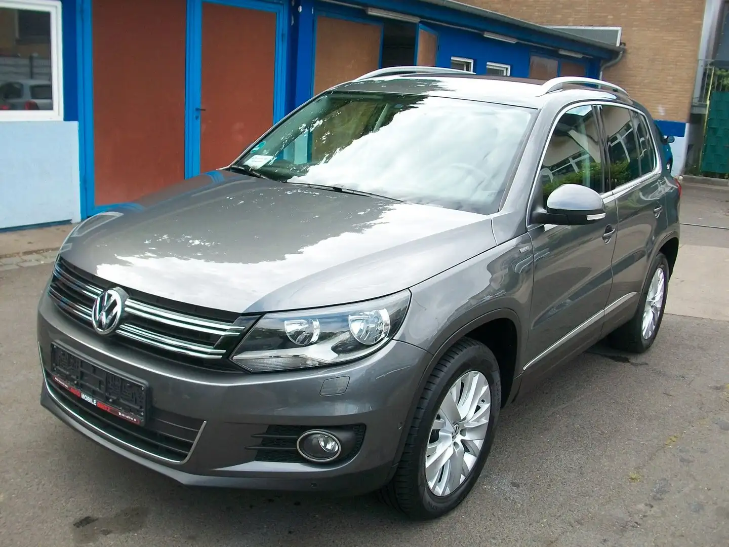 Volkswagen Tiguan 2.0 TSI Life 4Motion*DSG*Navi*PDC*Top* Grau - 1