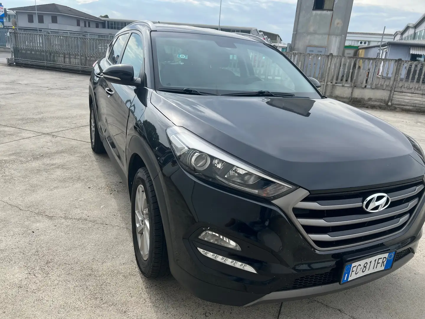 Hyundai TUCSON Tucson II 2015 1.7 crdi Classic 2wd 115cv Negro - 2