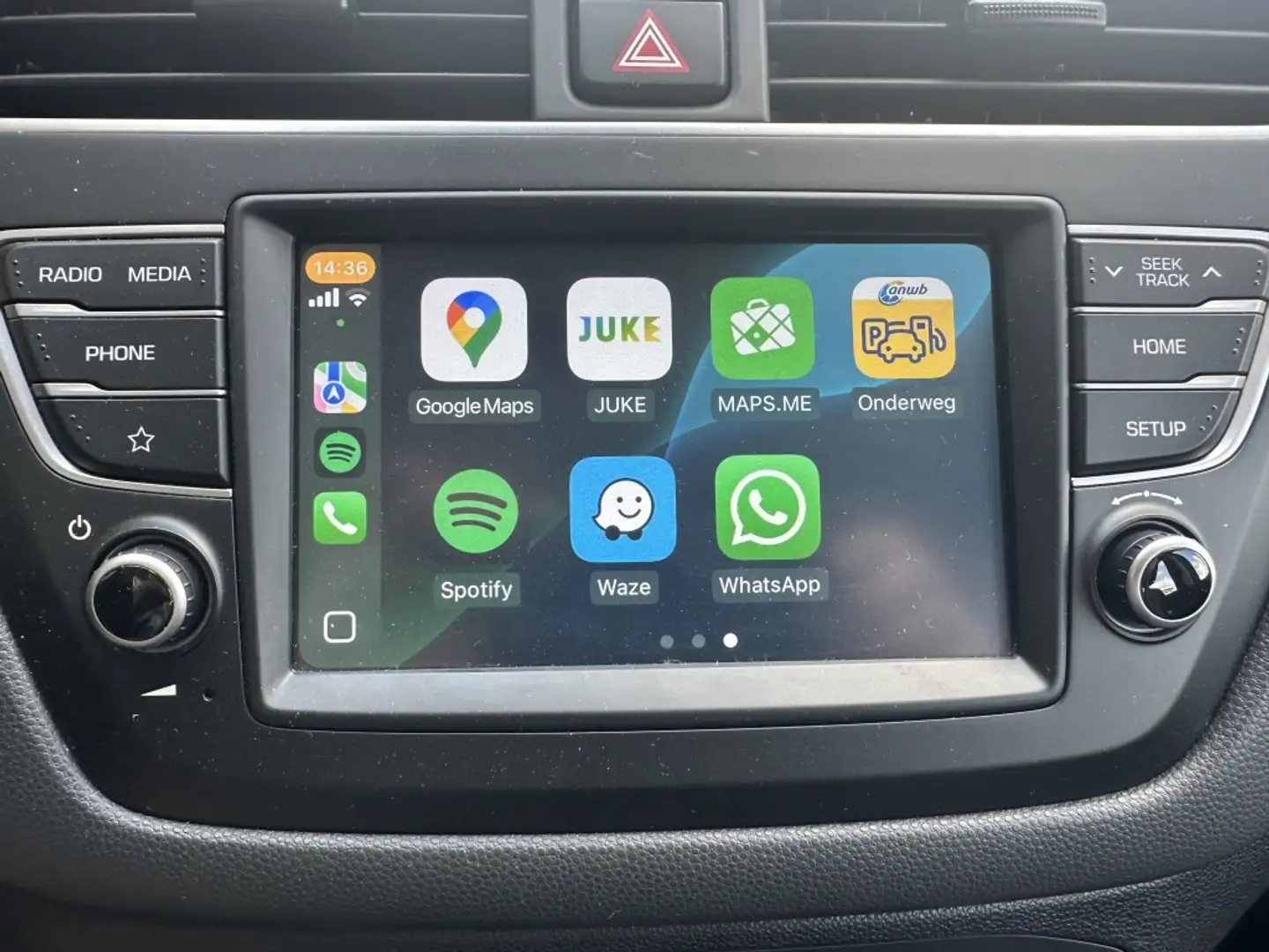 Hyundai i20 1.0 T-GDI Comfort Carplay Cruise Camera Bluetooth Schwarz - 2
