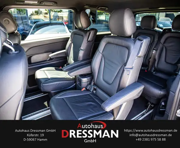 Mercedes-Benz V-Class view 12