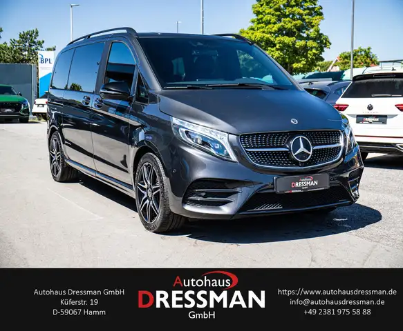 Mercedes-Benz V-Class view 3