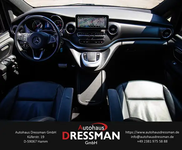 Mercedes-Benz V-Class view 14