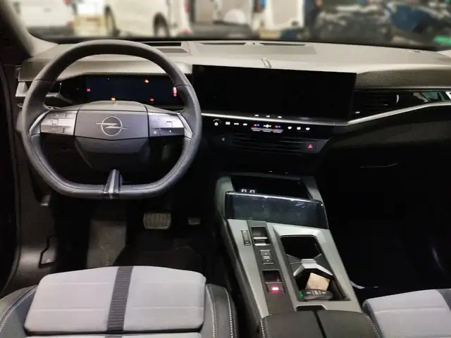 Opel Grandland view 9