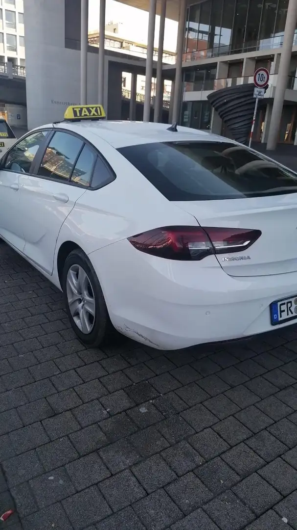 Opel Insignia Taxi Paket Weiß - 2