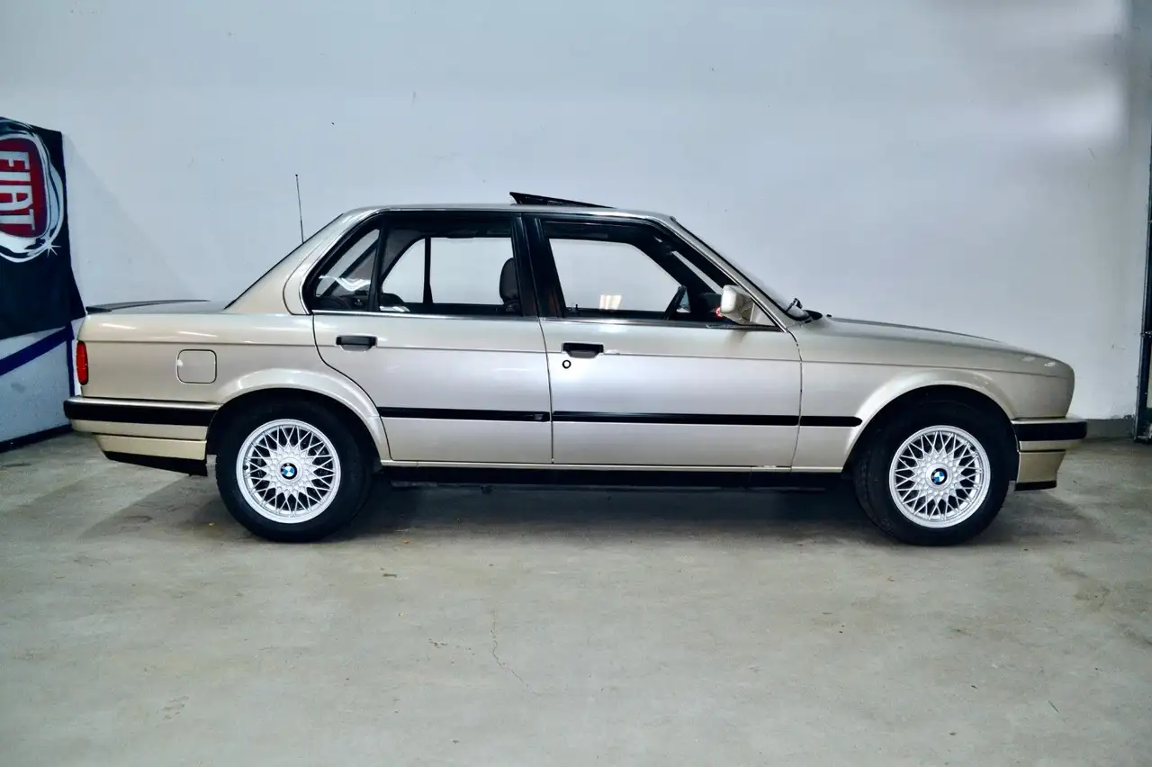 BMW 320 i Autom. H-Kennzeichen 1. Hand 25% Sperre SSD, foto 4