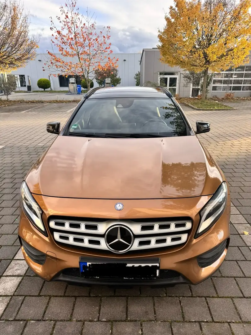 Mercedes-Benz GLA 250 GLA 250 4Matic 7G-DCT AMG Line Beige - 1