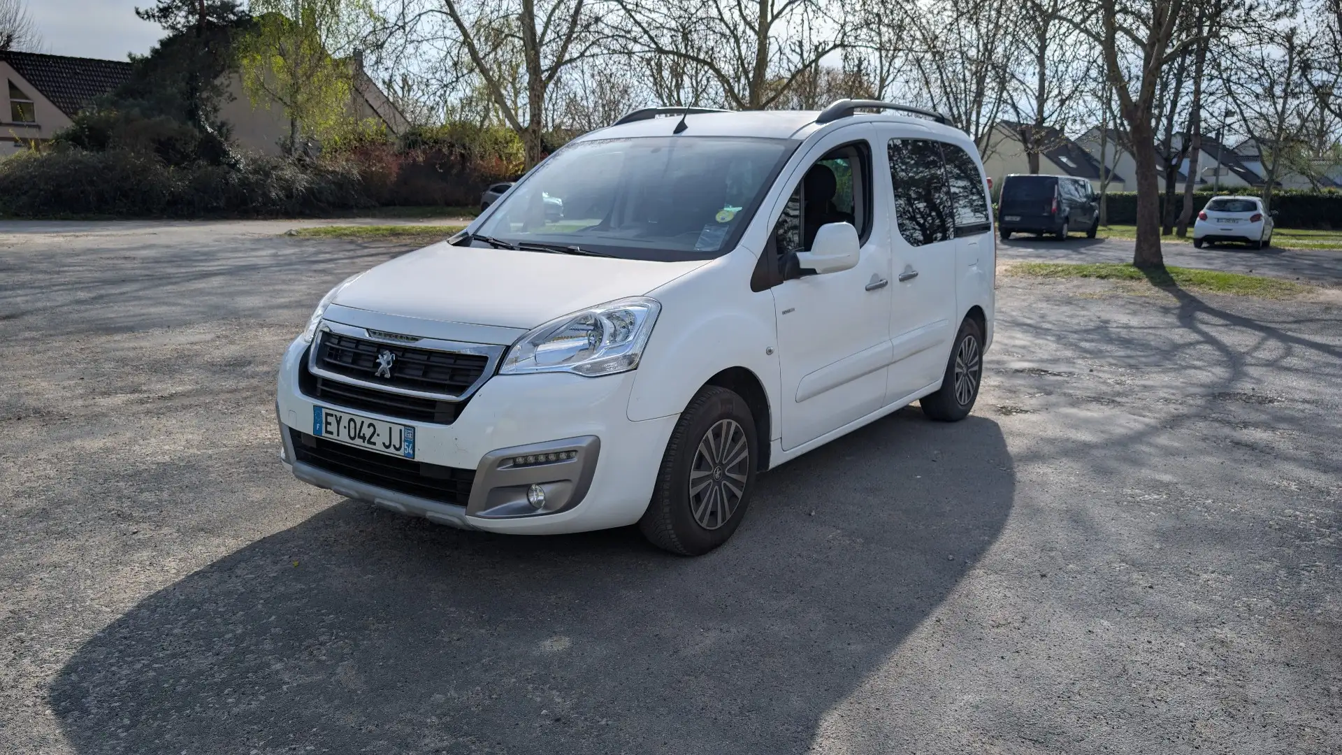 Peugeot Partner Tepee 1.6 BlueHDi 100ch BVM5 Style - 1
