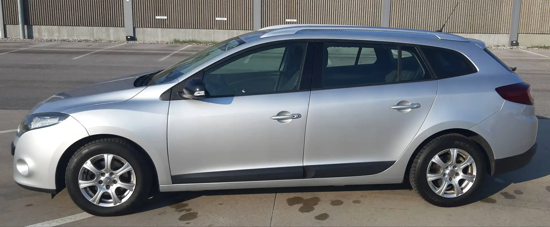 Renault Megane Mégane Grandtour TomTom dCi Low Emission 110 DPF TomTom Silber - 2