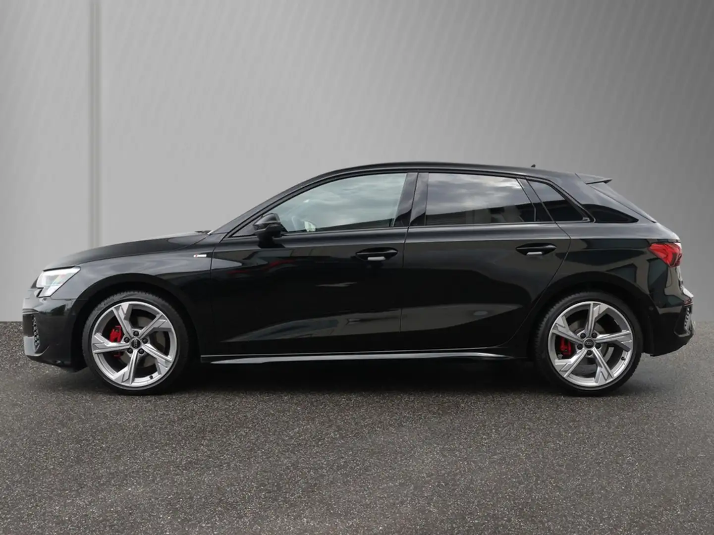 Audi A3 Sportback 35 TDI S line S tronic Schwarz - 2