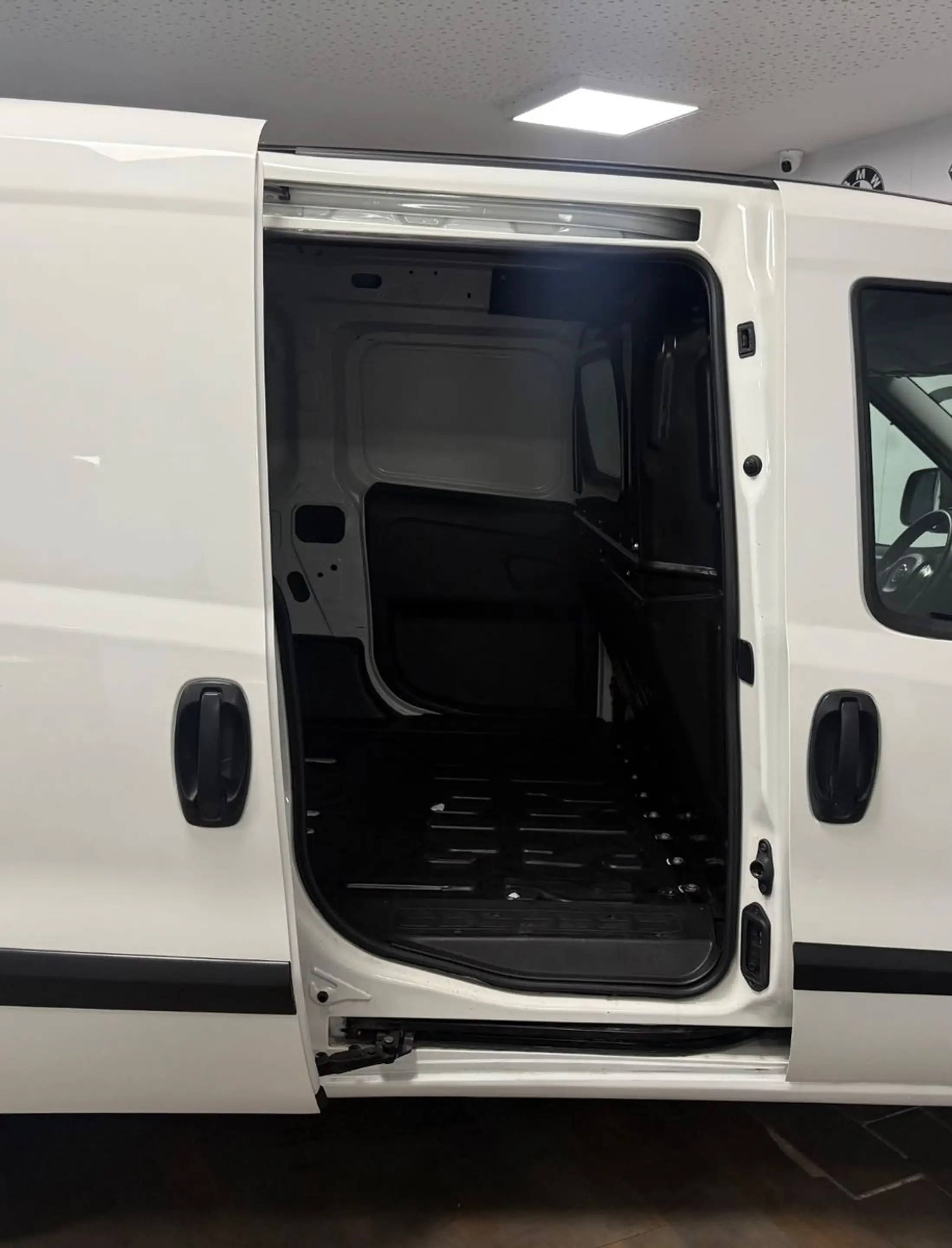 Fiat Doblo CNG*Kasten MAXI*Klima*NAVi*PDC* — photo 13