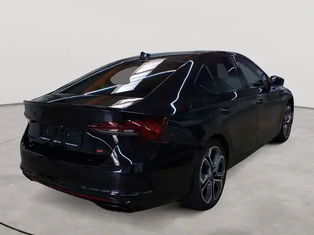 Skoda Octavia view 4