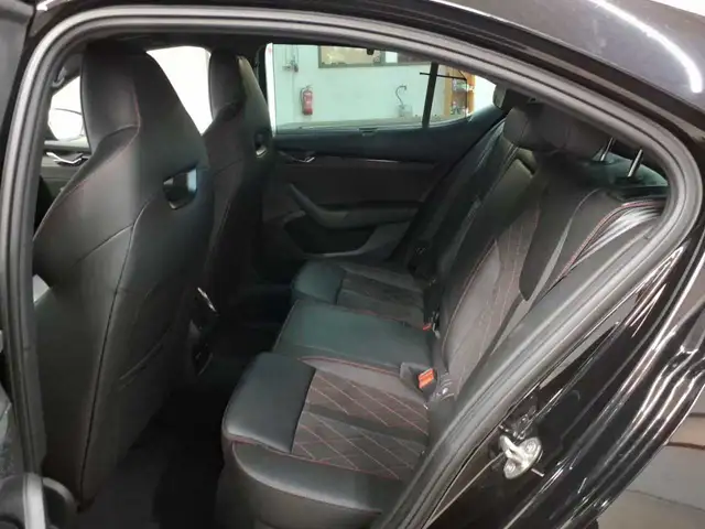 Skoda Octavia view 13
