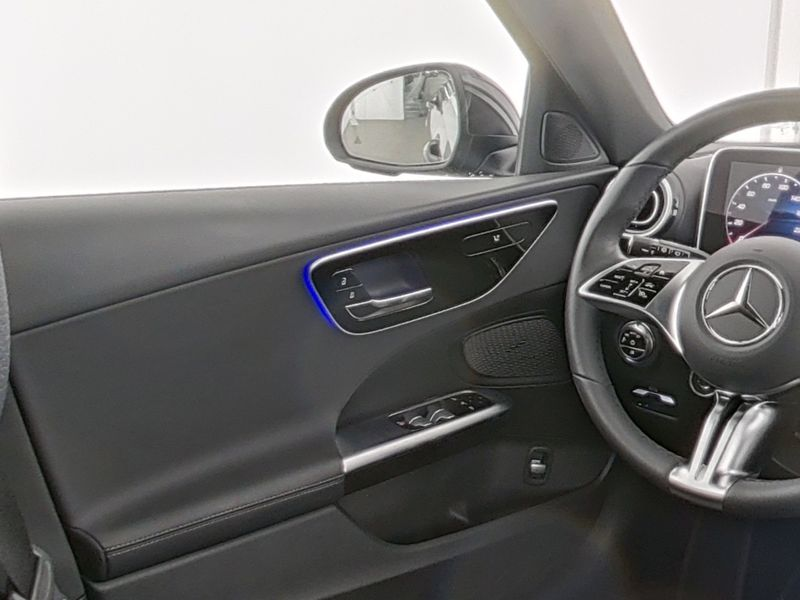Mercedes-Benz C 180 T-Modell Avantgarde*AHV*Totwinkel — photo 8