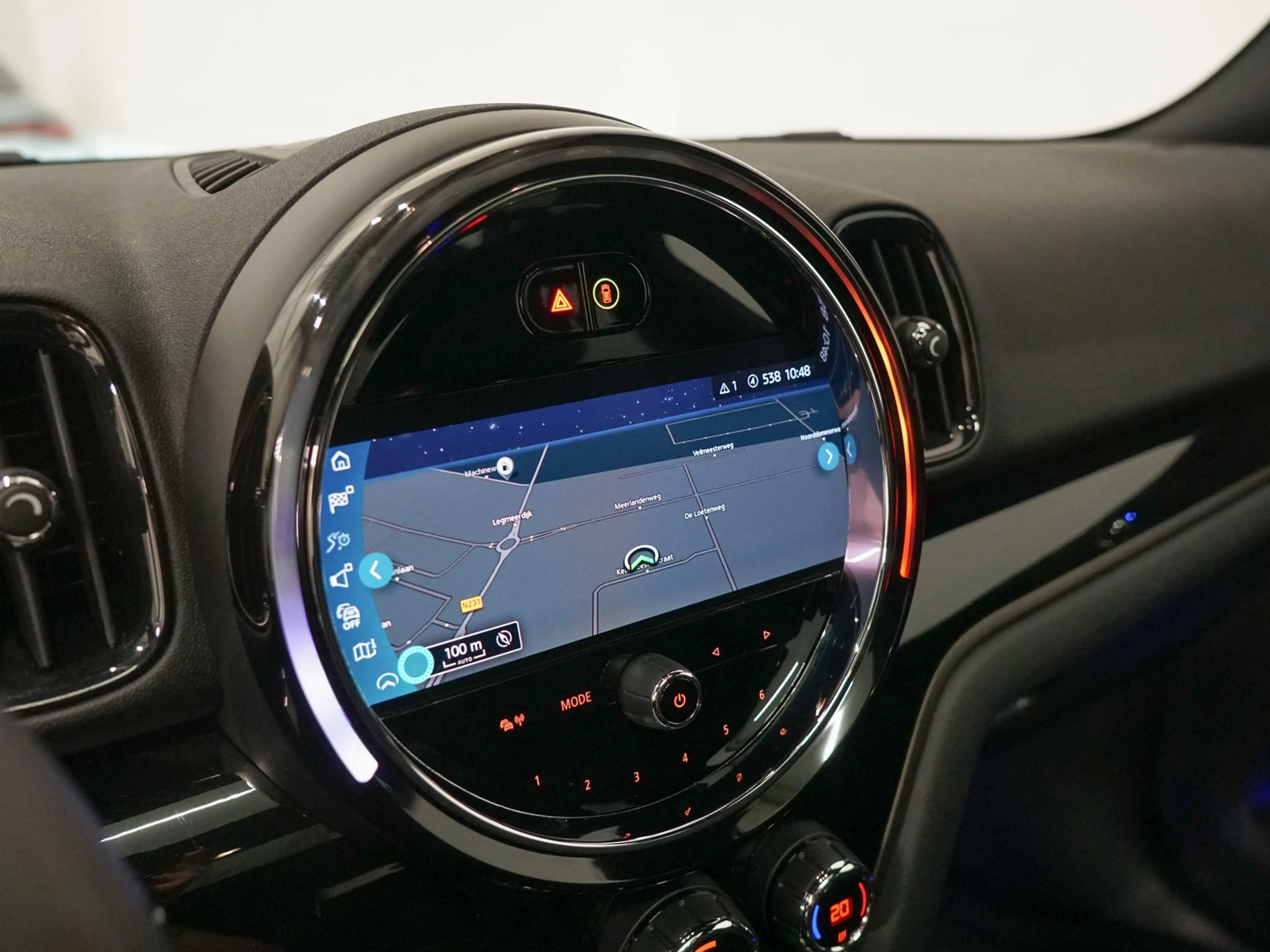 MINI Cooper SE Countryman 1.5 ALL4 Panoramadak | Harman Kardon | ACC | Head — photo 16