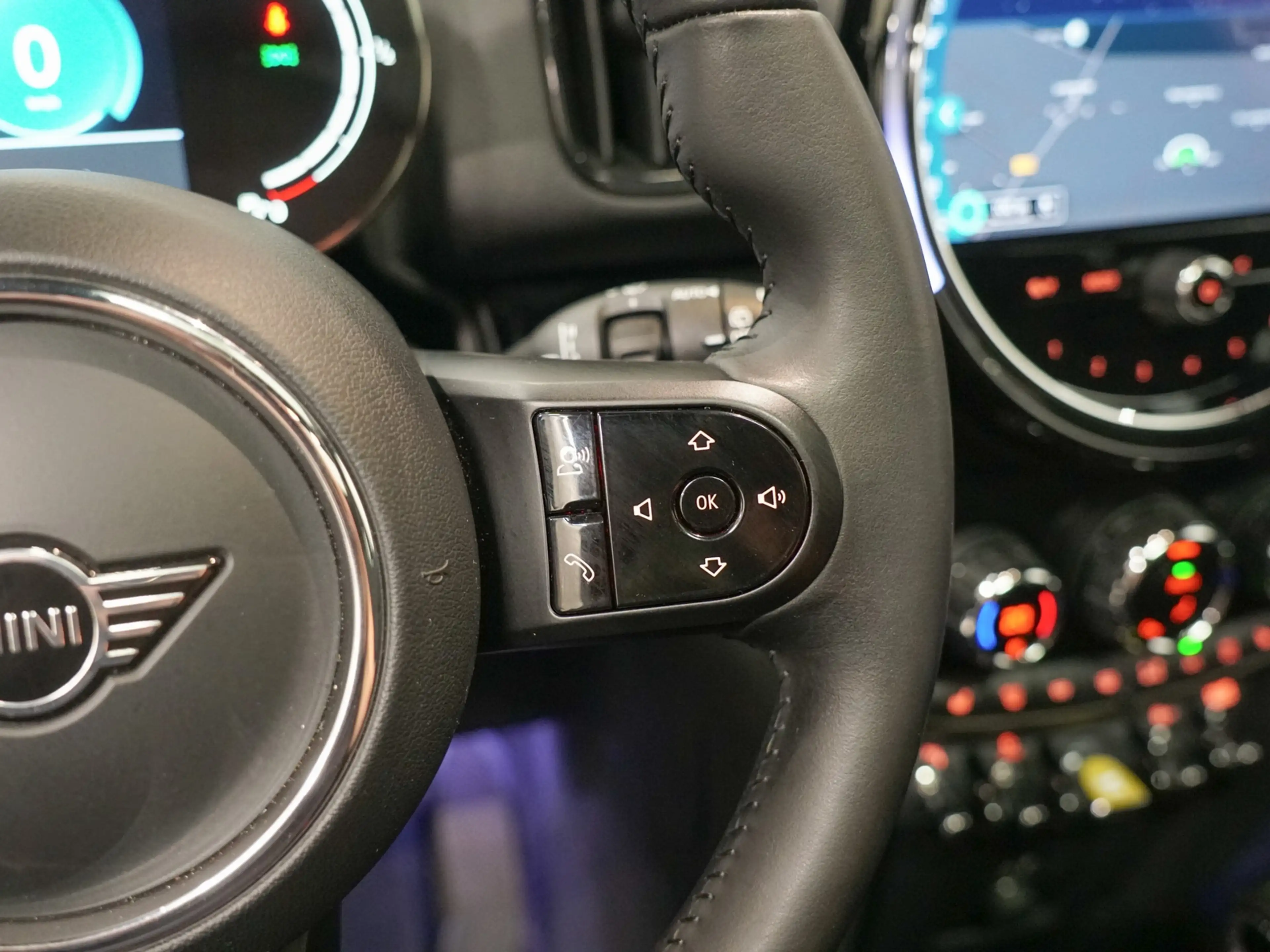 MINI Cooper SE Countryman 1.5 ALL4 Panoramadak | Harman Kardon | ACC | Head — photo 44